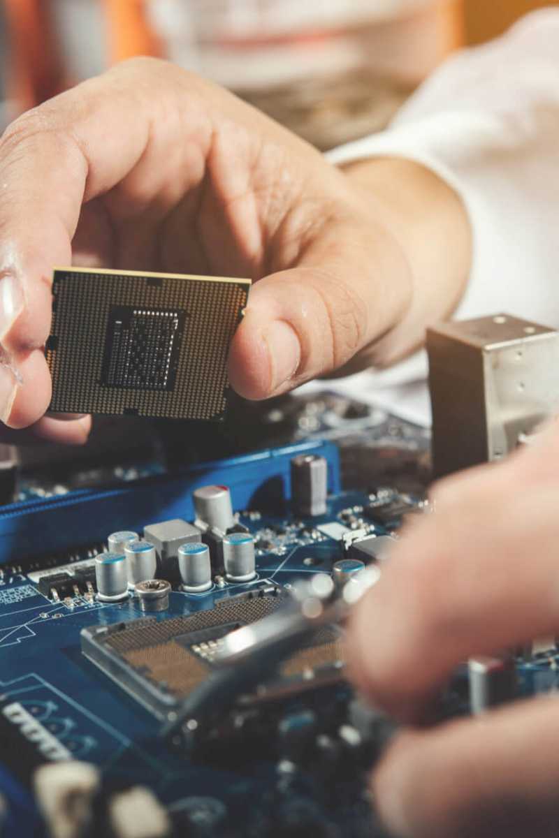 Werth Systems demonstration picture Freepik technical hardware service